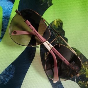 BALMAIN PARIS WOMEN'S Elegant Gold and Beige Frame with Pouch Sunglasses